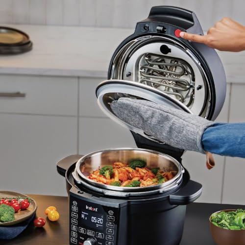 Instant Pot Duo Crisp Ultimate Lid,13-in-1 Air Fryer&Pressure Cooker Combo, Sauté, Slow Cook, Bake, Steam, Warm, Roast, Dehydrate, Sous Vide&Proof, App With Over 800 Recipes,1500 watts,6.5 Quart,Black