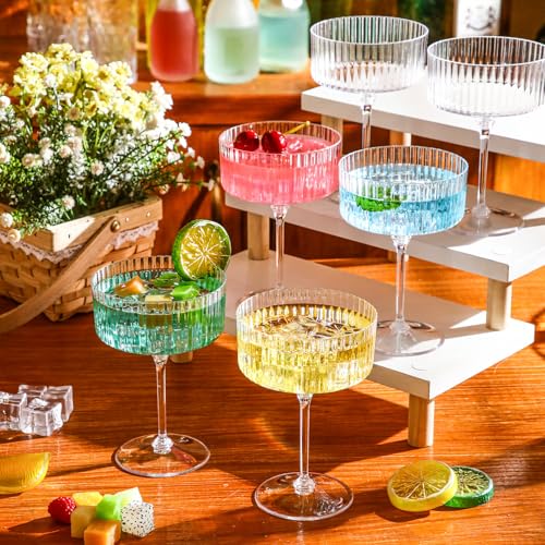 Jingmore 12 Pcs Ribbed Martini Glasses 10 oz Disposable Plastic Vintage Ribbed Coupe Glasses Unbreakable Dessert Parfait Glassware for Wedding Birthday Party Supplies (Clear)