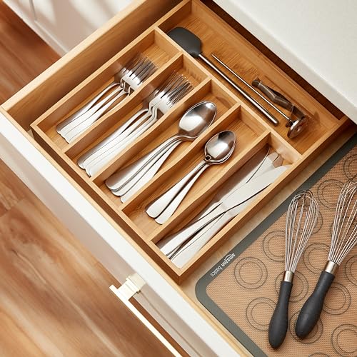 Amazon Basics Silverware Set, Stainless Steel Flatware, Dishwasher Safe, Service for 4, 20-Piece Forks and Spoons, Round Edge, Everyday Use - My Kitchen Products